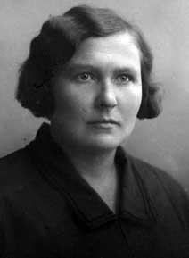 1930 год. Анне Федоровне 34 года