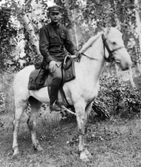 1935 год. Конь Зайчик спас жизнь Леониду Васильевичу