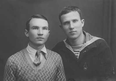 1935 год. Петру 19, Николаю 17 лет