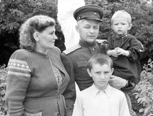 1951 год. Семья Русиных в Ставрополе